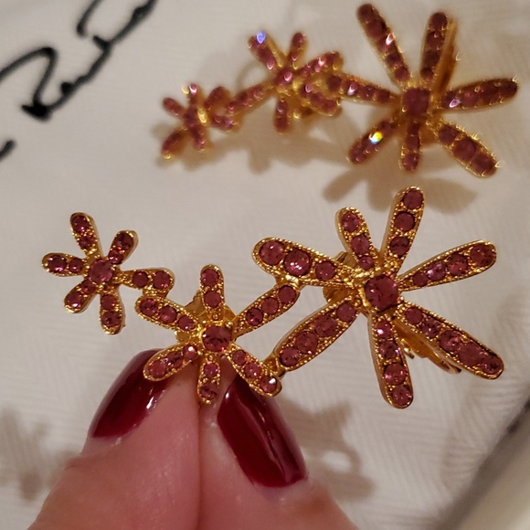 OSCAR DE LA RENTA Crystal Daisy Cuff Earring - Picture 4 of 4